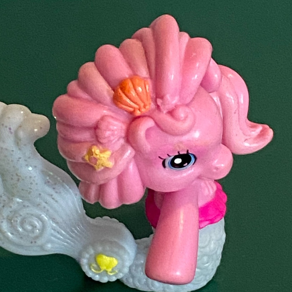 2009 My Little Pony MLP Glitter Sparkle Pink Mermaid Seapony Hasbro PVC Figure - Picture 5 of 12